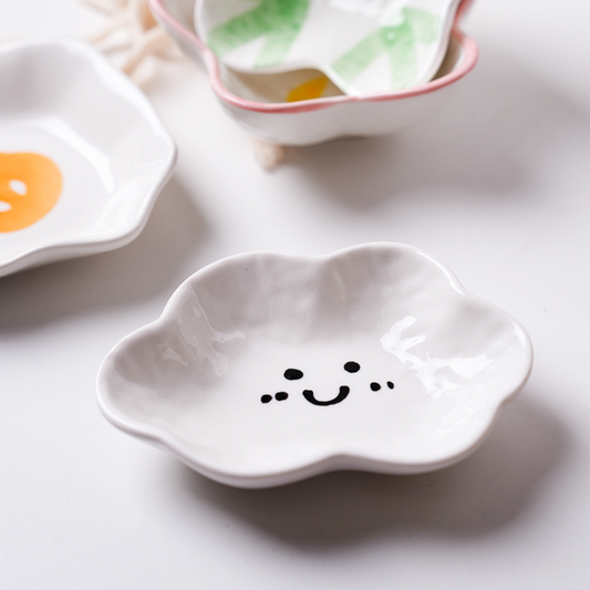 Cloud-shaped ceramic dipping dish for sauces